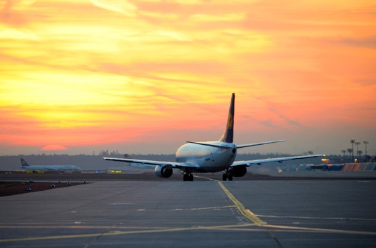 迎着夕阳起飞©法兰克福机场集团